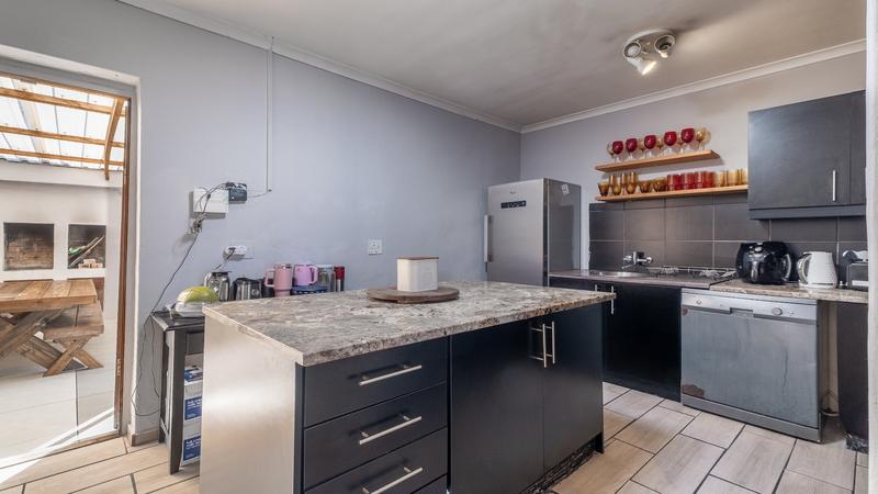 4 Bedroom Property for Sale in Glenwood Western Cape
